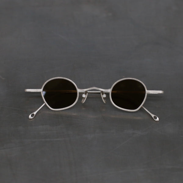 Rigards RG1935AG series shaped sterling silver sunglasses RG-RG1935AG-CYWLQTP sterling silver textured frame with bronze lenses